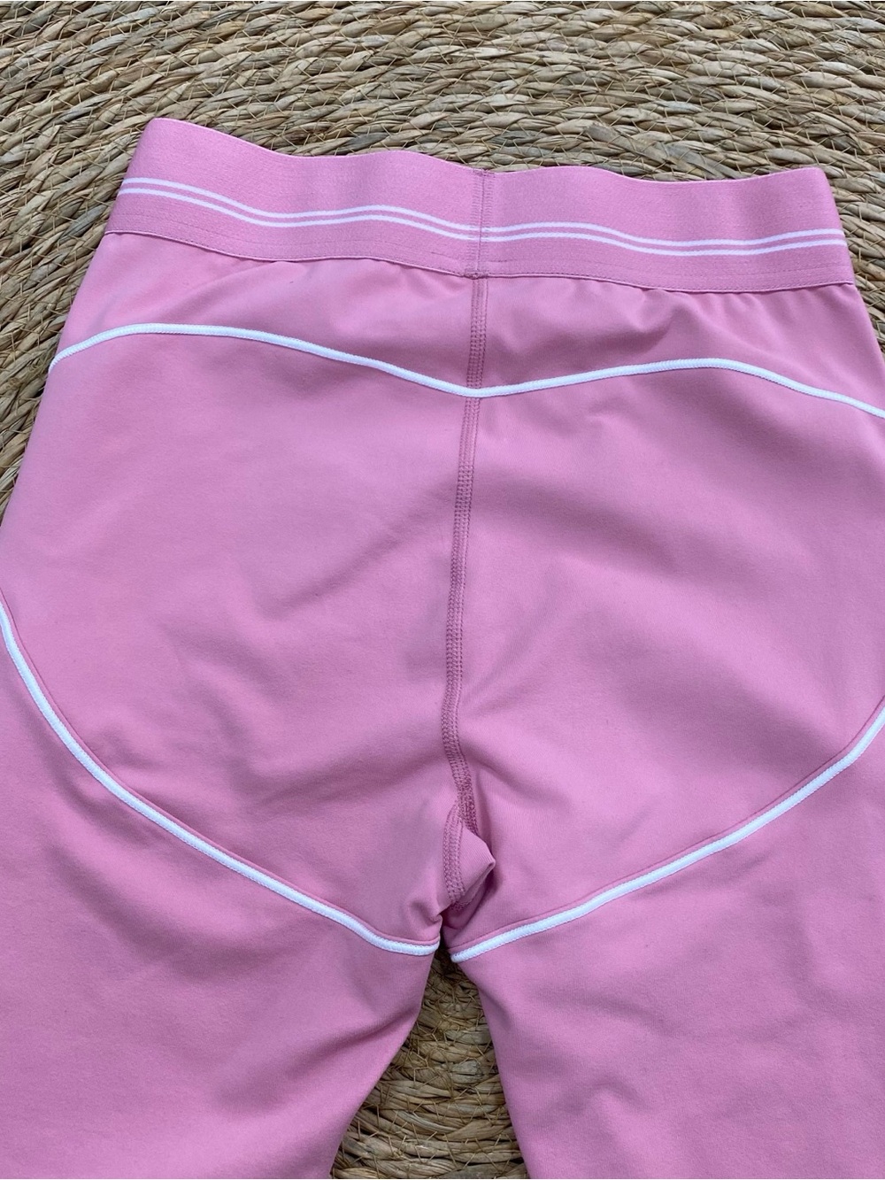 Alo Pink Seam Detail Sports Bra & Legging Set - Picture 8 of 10